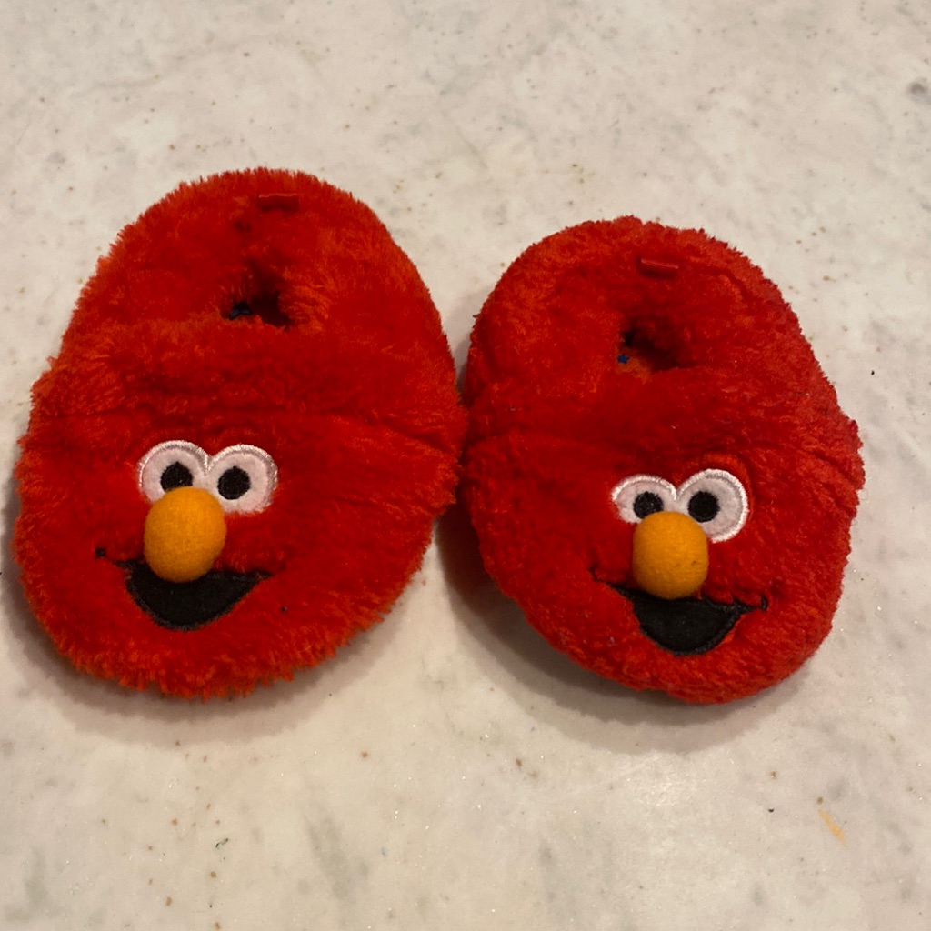 Elmo Slippers